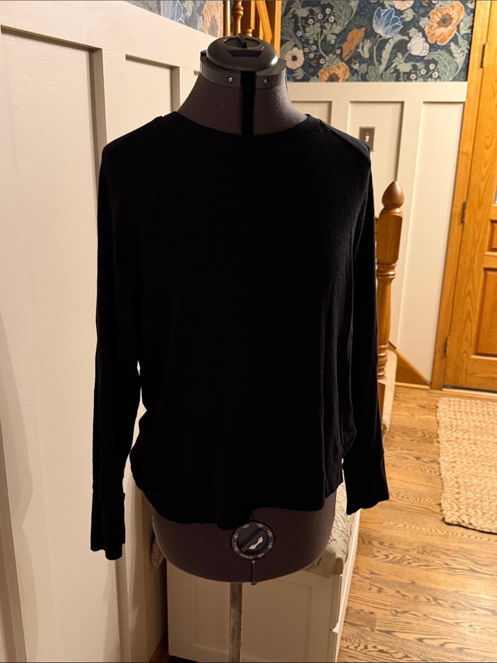 Banana Republic Black Short-Sleeve Crewneck Tee